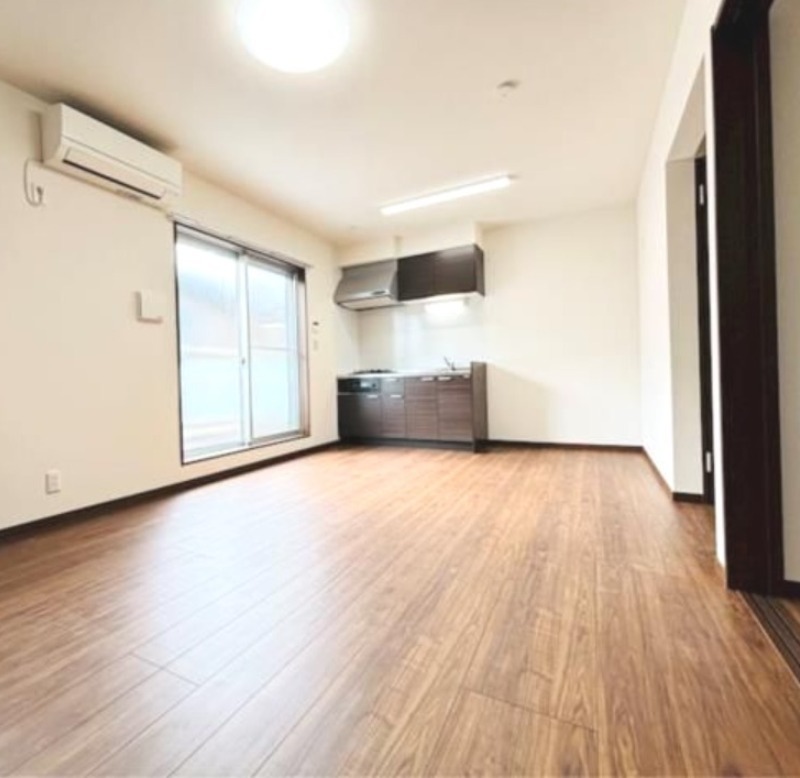 ��ʌ�����s�厚�ΐ_�̃A�p�[�g�̃L�b�`��