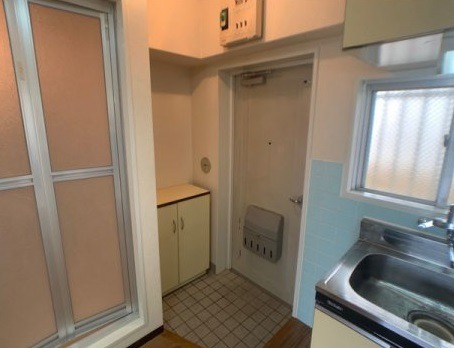 ��ʌ��z�J�s�ԎR���Q���ڂ̃}���V�����̌���