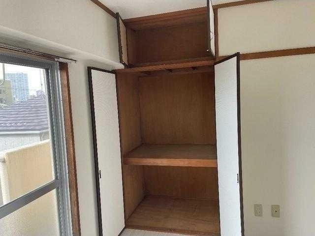 ��ʌ��z�J�s�ԎR���Q���ڂ̃}���V�����̎��[