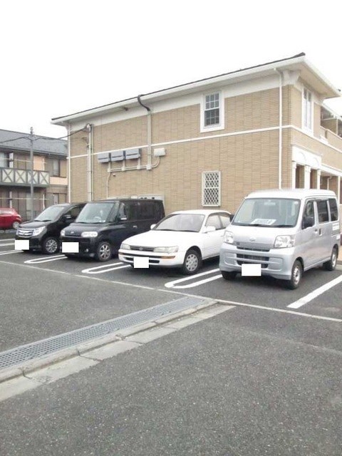 ��ʌ��������܎s��΋搼����Q���ڂ̃A�p�[�g�̒��ԏ�