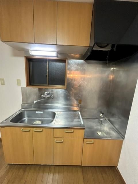 ��ʌ��������܎s��΋�厚�약��̃A�p�[�g�̃L�b�`��