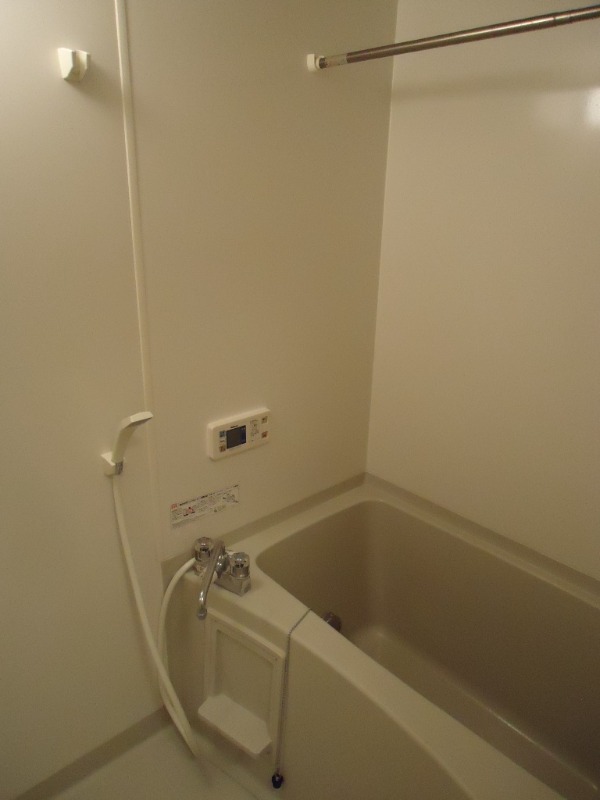 ��ʌ�����s�㕽�����P���ڂ̃A�p�[�g�̃o�X