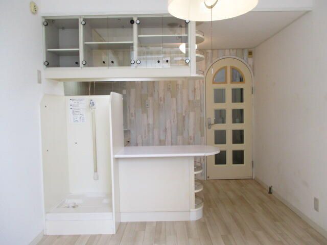 ��ʌ��������܎s�����擌��{�T���ڂ̃A�p�[�g�̋��ԁE���r���O