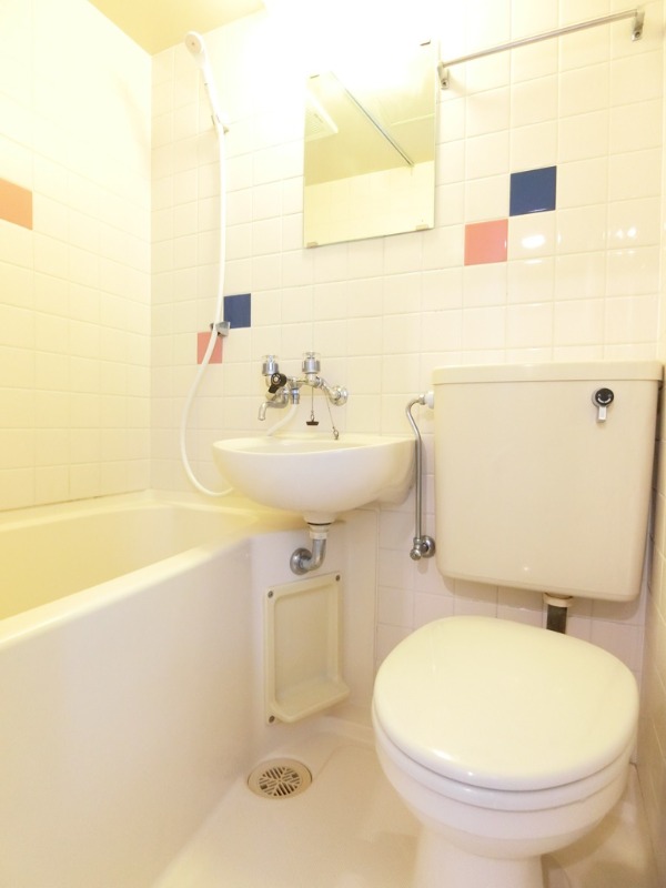 ��ʌ��������܎s�����擌��{�T���ڂ̃A�p�[�g�̃o�X