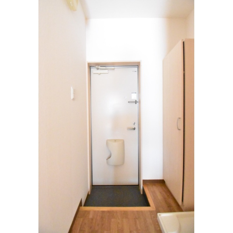 ��ʌ������s�����R���ڂ̃A�p�[�g�̌���