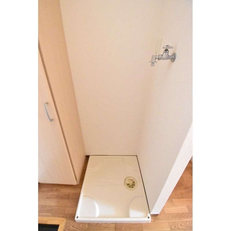 ��ʌ������s�����R���ڂ̃A�p�[�g�̂��̑�