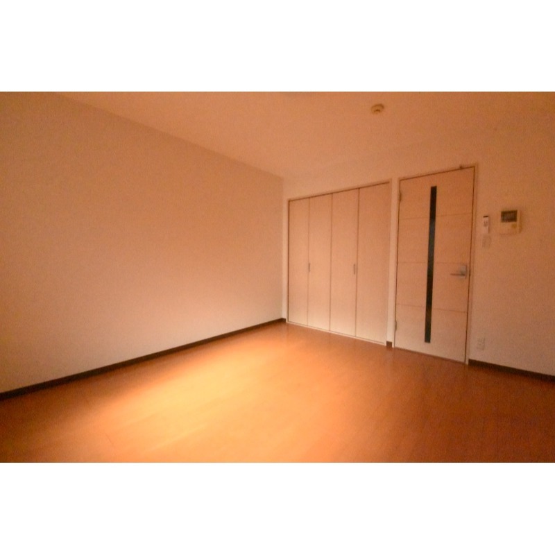 ��ʌ������s�����R���ڂ̃A�p�[�g�̂��̑������E�X�y�[�X