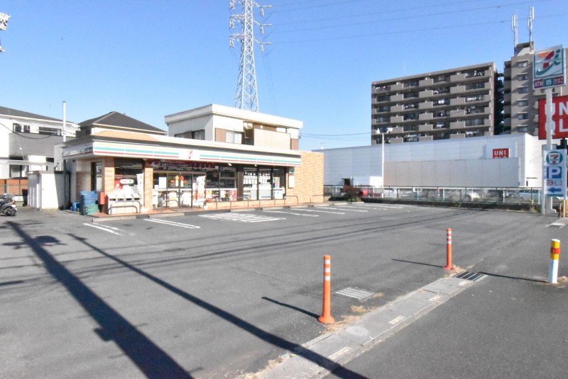 ��ʌ������s�����R���ڂ̃A�p�[�g�̎���