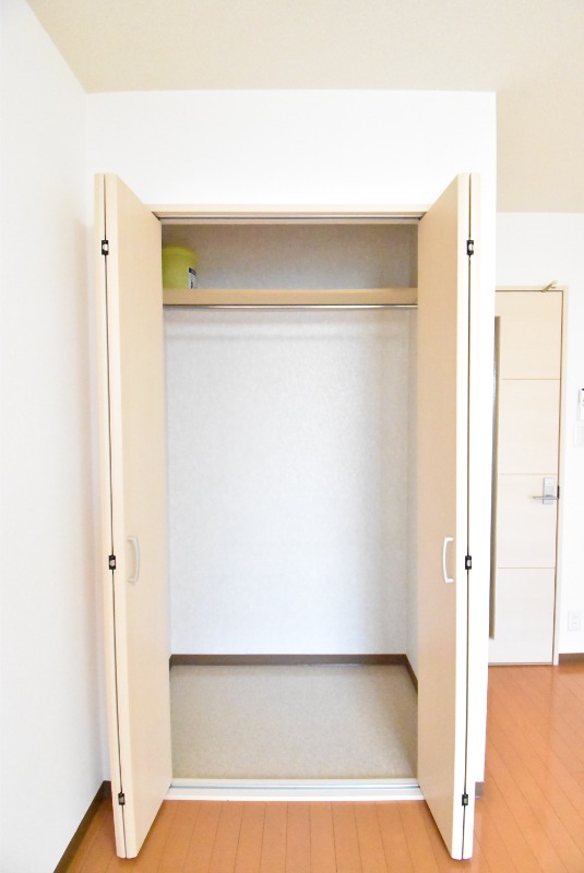 ��ʌ������s�����R���ڂ̃A�p�[�g�̎��[