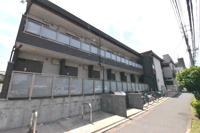 ��ʌ��������܎s�΋擌�Y�a�V����43-6�̃A�p�[�g�̌����O��