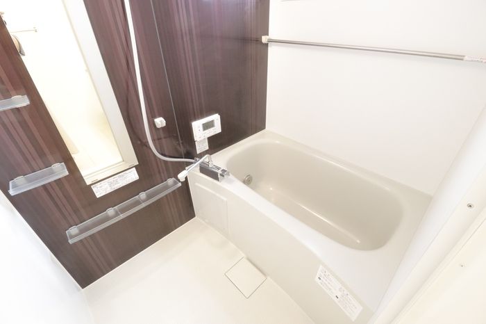 ��ʌ�����s�㕽�����Q���ڂ̃A�p�[�g�̃o�X