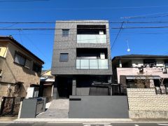 ��ʌ��������܎s��{��听���R����642-1�̃}���V�����̌����O��