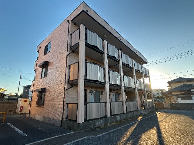 ��ʌ��������܎s��{��V�����P����611-3�̃A�p�[�g�̌����O��