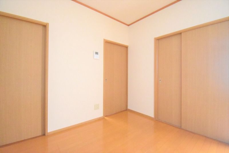 ��ʌ��z�J�s�z���J�P���ڂ̃}���V�����̂��̑������E�X�y�[�X