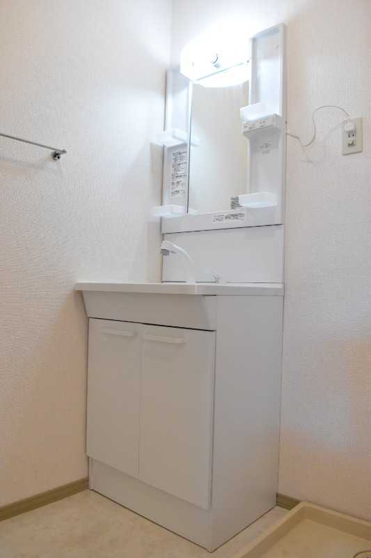 ��ʌ��������܎s��������Q���ڂ̃A�p�[�g�̐��ʏ�