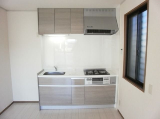 ��ʌ��k�����S�ɓޒ��h�U���ڂ̃A�p�[�g�̃L�b�`��