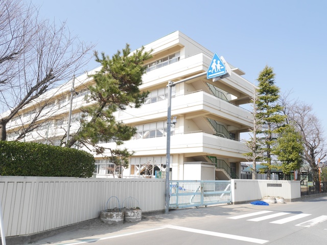 ��ʌ��k�����S�ɓޒ��h�U���ڂ̃A�p�[�g�̎���