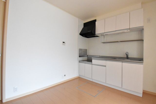 ��ʌ�����s�厚���s�̉Ƃ̃A�p�[�g�̂��̑������E�X�y�[�X