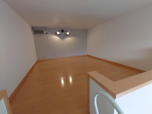 ��ʌ������s�h���Q���ڂ̃A�p�[�g�̂��̑�