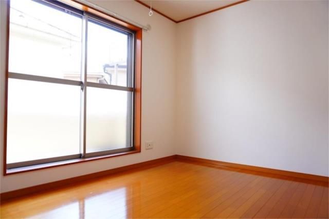 ��ʌ������s����R���ڂ̃A�p�[�g�̂��̑������E�X�y�[�X