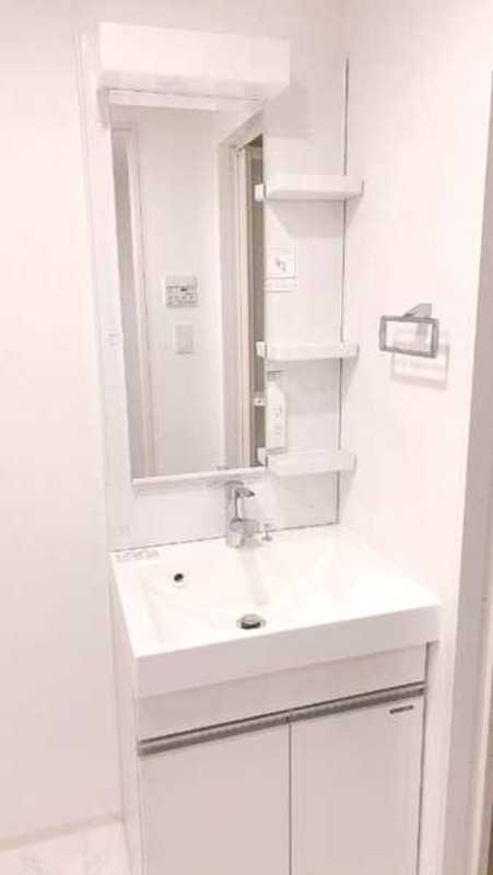 ��ʌ��������܎s�Y�a���ՂT���ڂ̃}���V�����̐��ʏ�