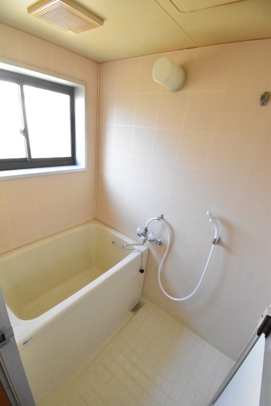 ��ʌ��������܎s��{��O���S���ڂ̃A�p�[�g�̃o�X