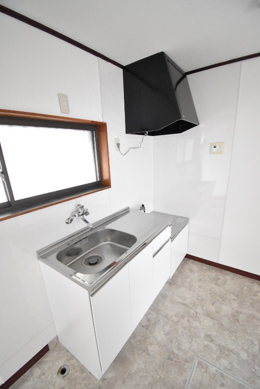 ��ʌ��������܎s��{��O���S���ڂ̃A�p�[�g�̃L�b�`��