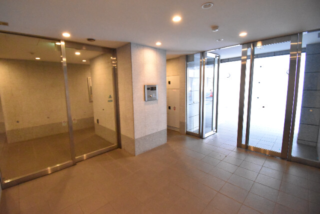 ��ʌ��������܎s�Y�a�撇���P���ڂ̃}���V�����̃G���g�����X