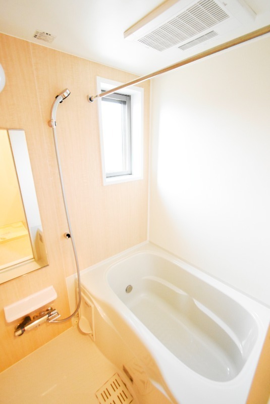 ��ʌ��@�c�s���m�؂P���ڂ̃A�p�[�g�̃o�X