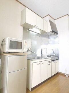 ��ʌ��@�c�s�厚�n���̃A�p�[�g�̃L�b�`��