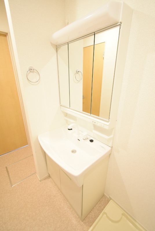 ��ʌ��@�c�s���m�؂P���ڂ̃A�p�[�g�̐��ʏ�