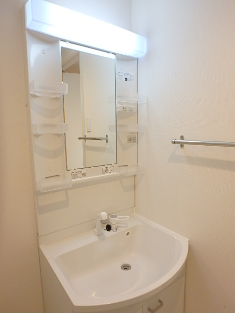 ��ʌ��������܎s�����擌��{�S���ڂ̃A�p�[�g�̐��ʏ�