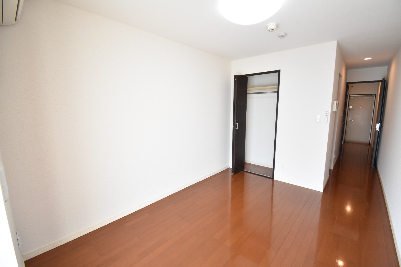 ��ʌ��������܎s���撬�J�R���ڂ̃}���V�����̋��ԁE���r���O