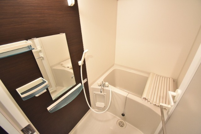 ��ʌ��������܎s���撬�J�R���ڂ̃}���V�����̃o�X