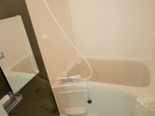 ��ʌ��������܎s�k����i���R���ڂ̃A�p�[�g�̃o�X