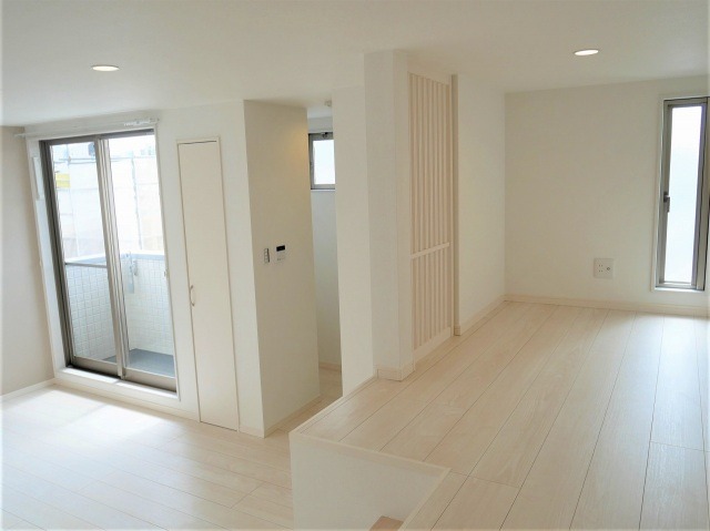 ��ʌ��������܎s�k����i���R���ڂ̃A�p�[�g�̂��̑������E�X�y�[�X