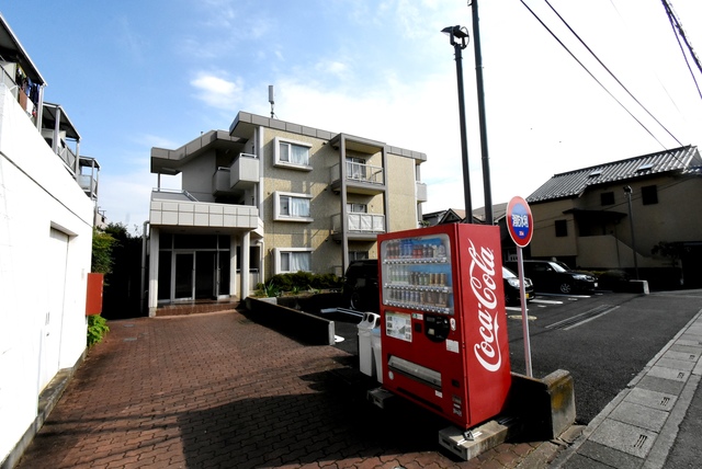 ��ʌ��������܎s������厚�@���̃}���V�����̃G���g�����X