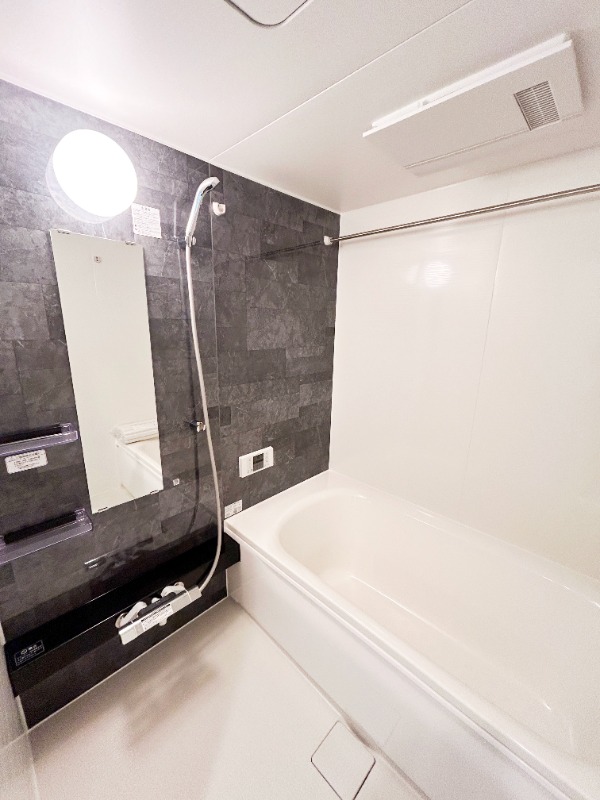 ��ʌ��������܎s��{����ؒ��S���ڂ̃A�p�[�g�̃o�X