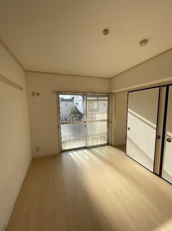 ��ʌ��������܎s������~����T���ڂ̃}���V�����̋��ԁE���r���O