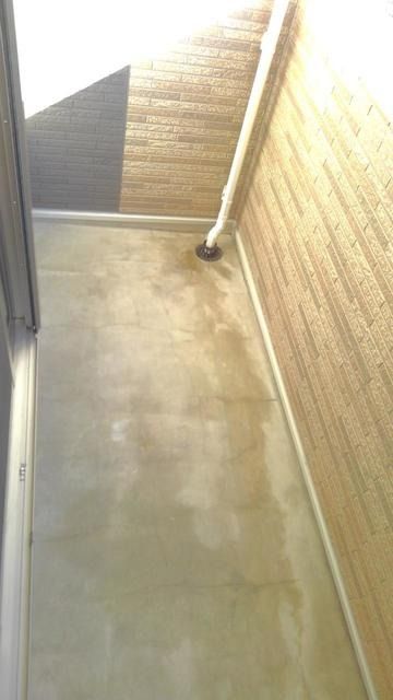 ��ʌ��������܎s���搼��{�P���ڂ̃A�p�[�g�̃o���R�j�[