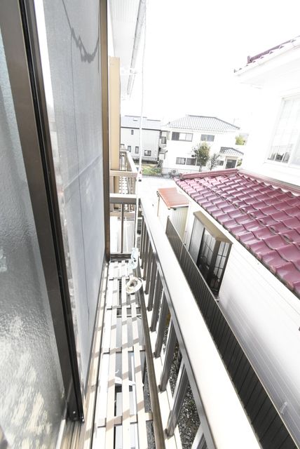 ��ʌ��@�c�s�@�c�R���ڂ̃A�p�[�g�̃o���R�j�[