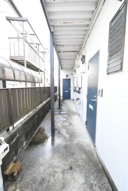 ��ʌ��@�c�s�@�c�R���ڂ̃A�p�[�g�̃G���g�����X