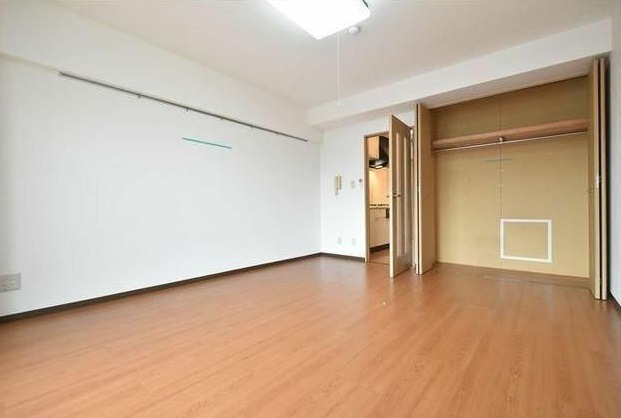 ��ʌ��������܎s�Y�a��j���J�S���ڂ̃}���V�����̋��ԁE���r���O