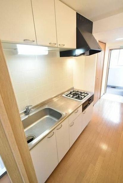 ��ʌ��������܎s�Y�a��j���J�S���ڂ̃}���V�����̃L�b�`��