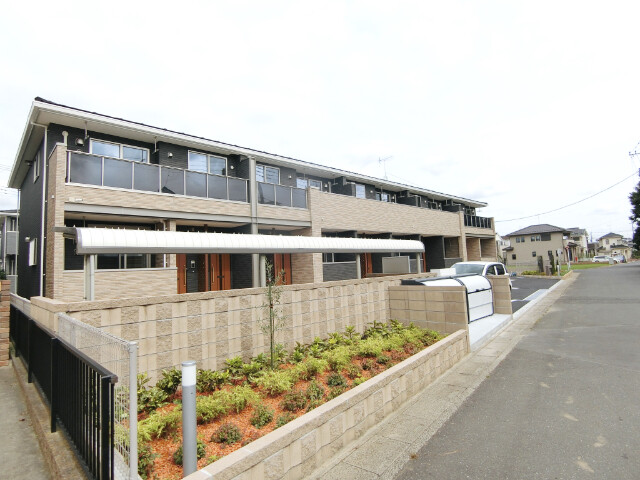 ��ʌ��k�����S�ɓޒ������R����328�̃A�p�[�g�̌����O��