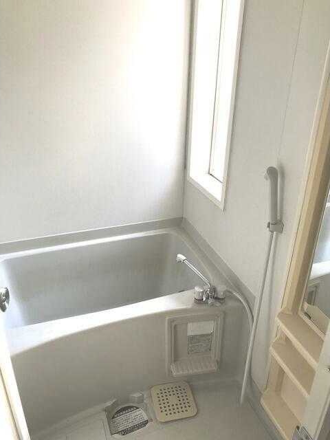 ��ʌ��������܎s�k��{�����̃e���X�n�E�X�̃o�X