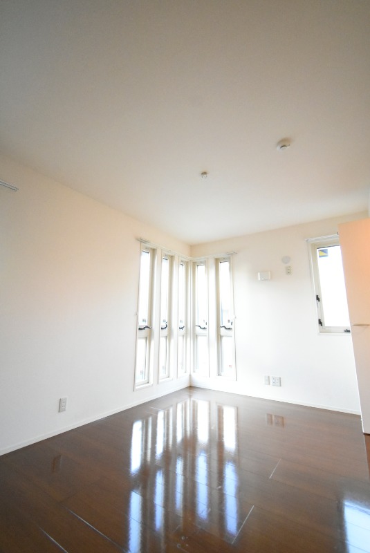 ��ʌ��������܎s��{��O���P���ڂ̃A�p�[�g�̂��̑������E�X�y�[�X