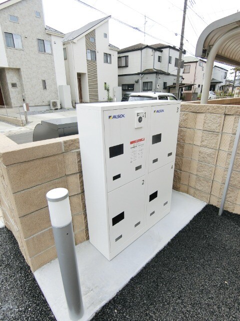 ��ʌ��k�����S�ɓޒ������R���ڂ̃A�p�[�g�̂��̑�