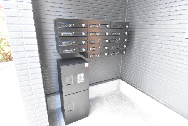 ��ʌ�����s������U���ڂ̃A�p�[�g�̂��̑�