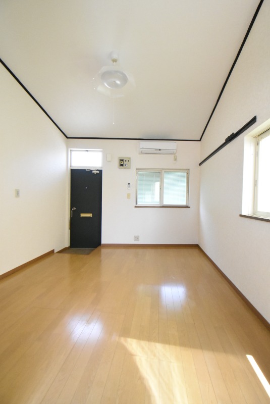 ��ʌ��������܎s��΋�{���R���ڂ̃A�p�[�g�̋��ԁE���r���O